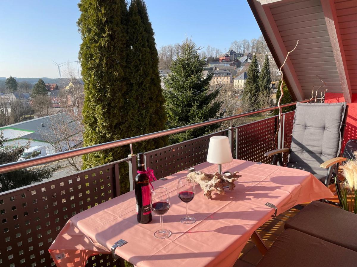 Tolle Ferienwohnung Mit Loggia In Schauenstein 100Qm Bei Hof An Der Saale Frankenwald エクステリア 写真